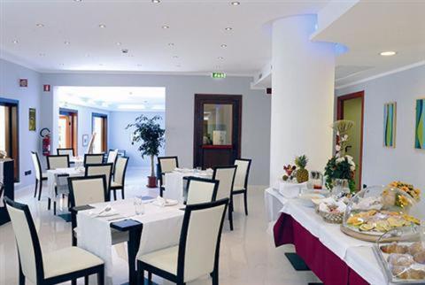קרוטונה Palazzo Foti Hotel מראה חיצוני תמונה